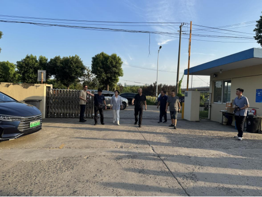 力固智能丨昆山市委副市长朱叶华视察力固 点赞企业发展，共绘辉煌蓝图